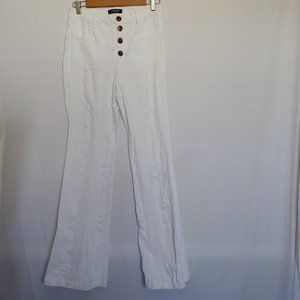 White House Black Market white button up flare jeans size 11